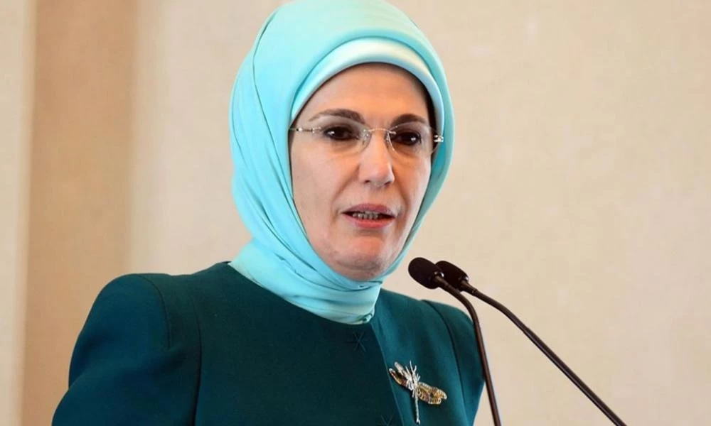 Εμινέ Ερντογάν: ''Μαθήματα'' για το τραπέζι του τουρκικού λαού